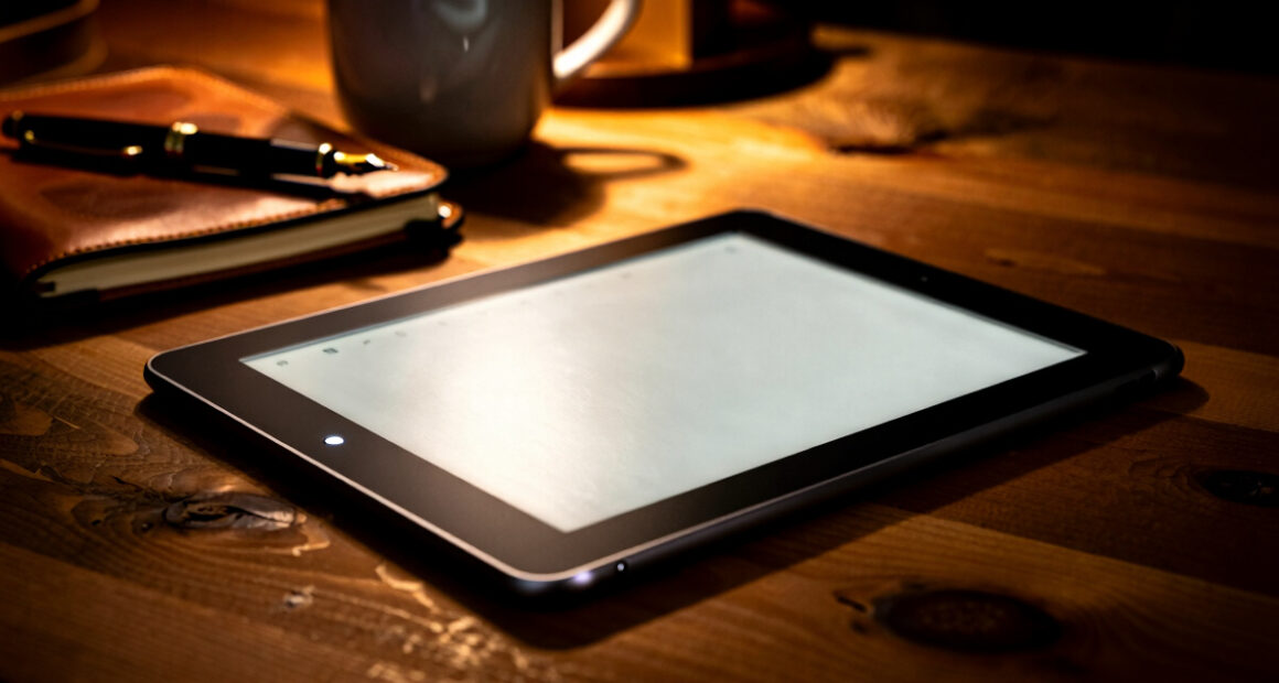 14 Best E‑Ink Tablet With Frontlight For Night Reading In 2026